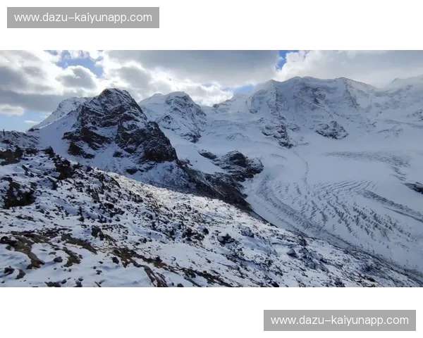 冰川与互联网：瑞士与爱沙尼亚，两种截然不同的欧洲风情